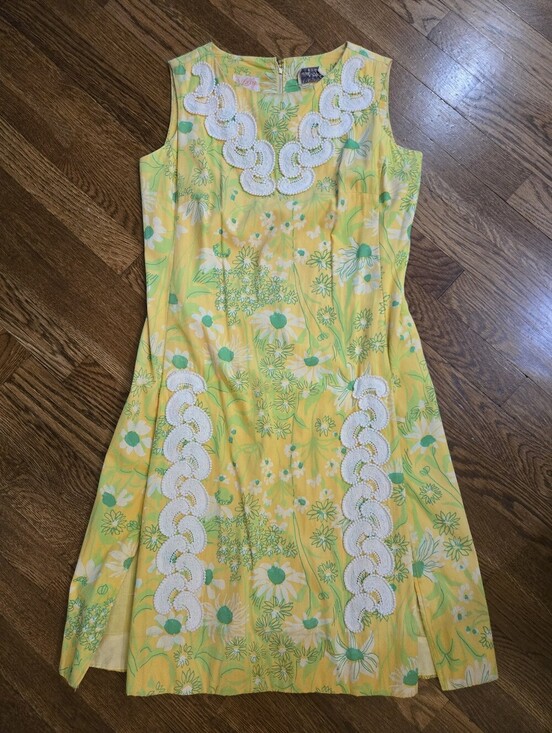 Lilly Pulitzer Dresses & Skirts - Vintage Lilly Pulitzer “The Lilly” Yellow Daisy Shift Dress 100% Cotton Mod